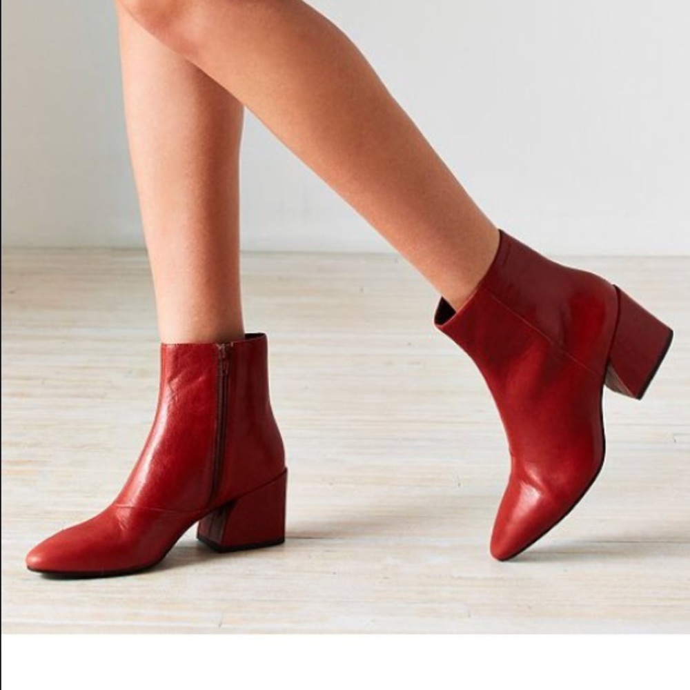 Vagabond Olivia red boots